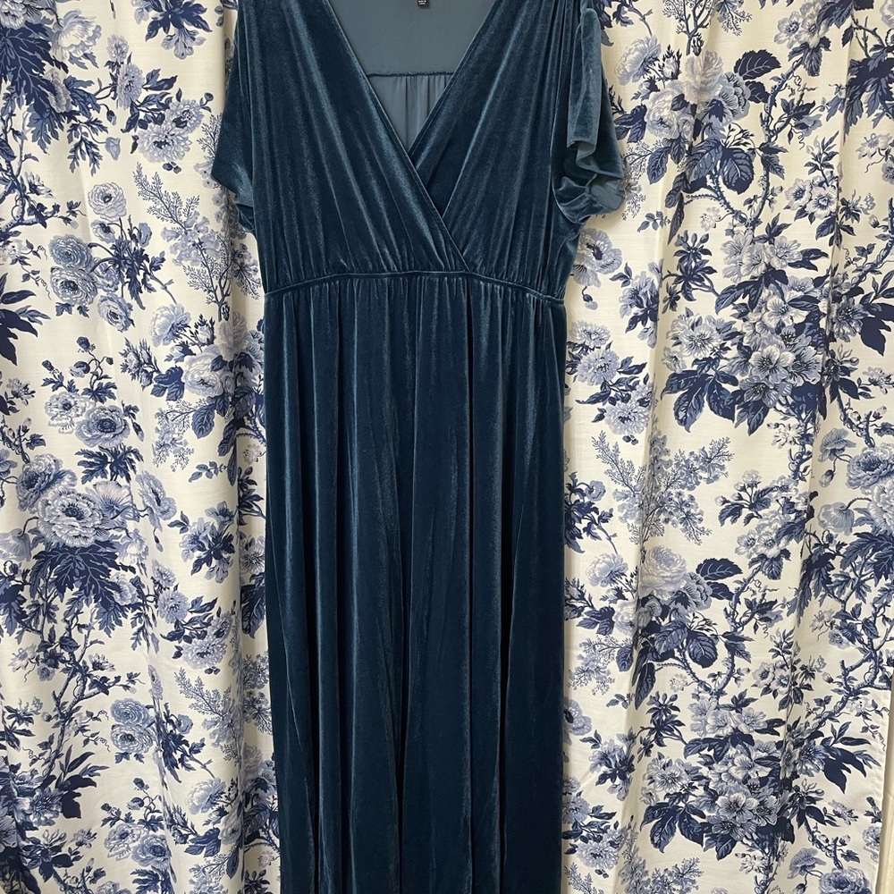 Elegant Blue Velvet Dress
